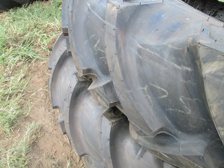 #29233-•-lot-of-(2)-unused-carlisle-18.4-38-tractor-tires-image-3