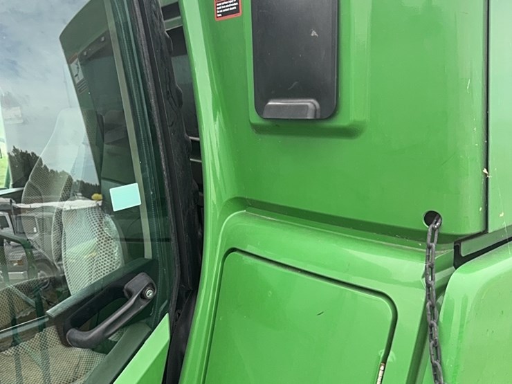 2013-john-deere-s690-image-46
