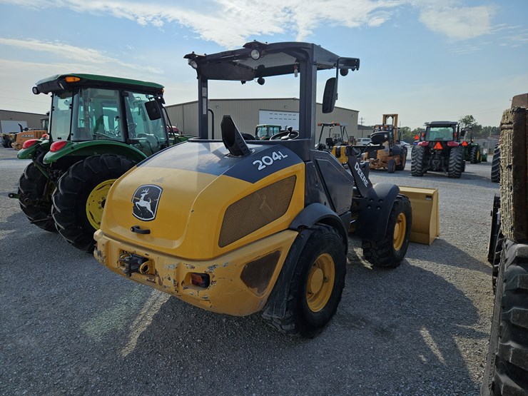 deere-204l-image-17