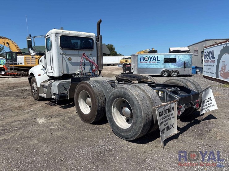 2012-peterbilt-382-image-3
