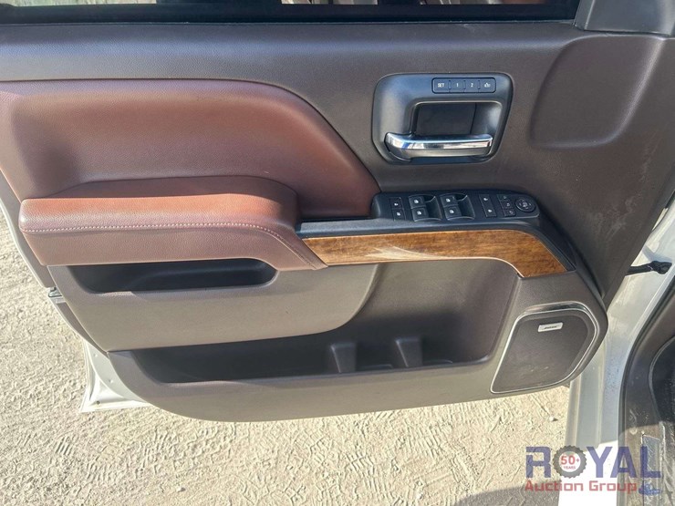 2014-chevrolet-silverado-image-10