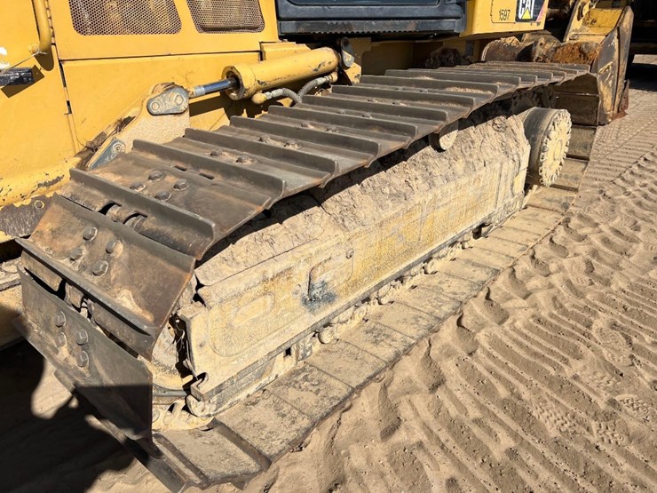 2015-caterpillar-d5k2-lgp-image-9