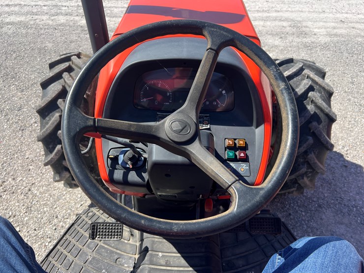 2020-kubota-m7060-image-6