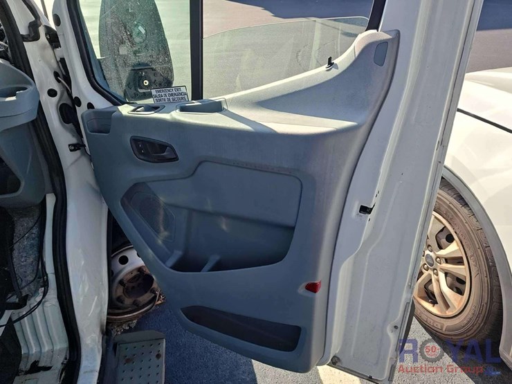 2018-ford-transit-image-23