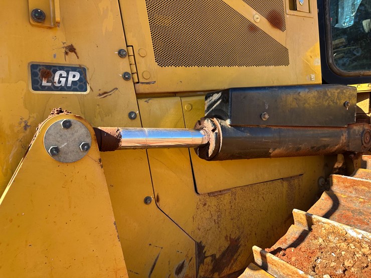 caterpillar-d5-lgp-image-21