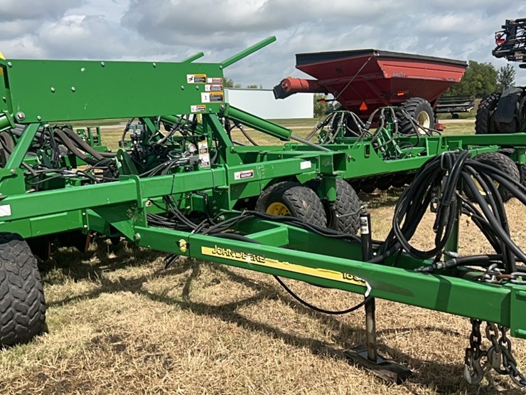john-deere-1890-image-24