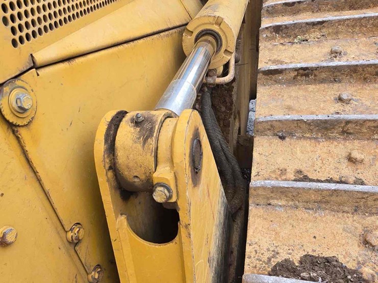 caterpillar-d6n-xl-image-6