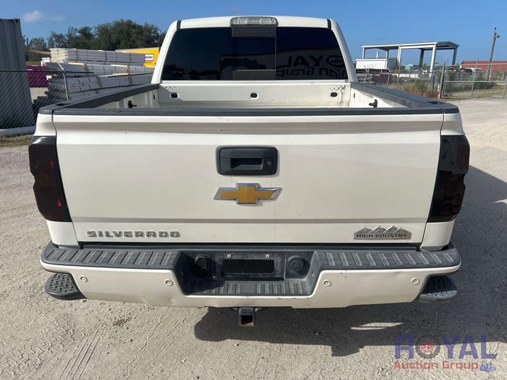2014-chevrolet-silverado-image-28