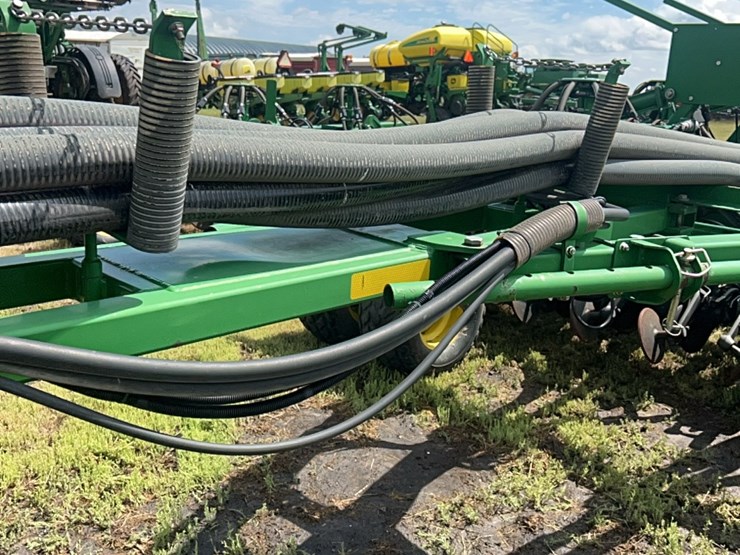 john-deere-1890-image-201