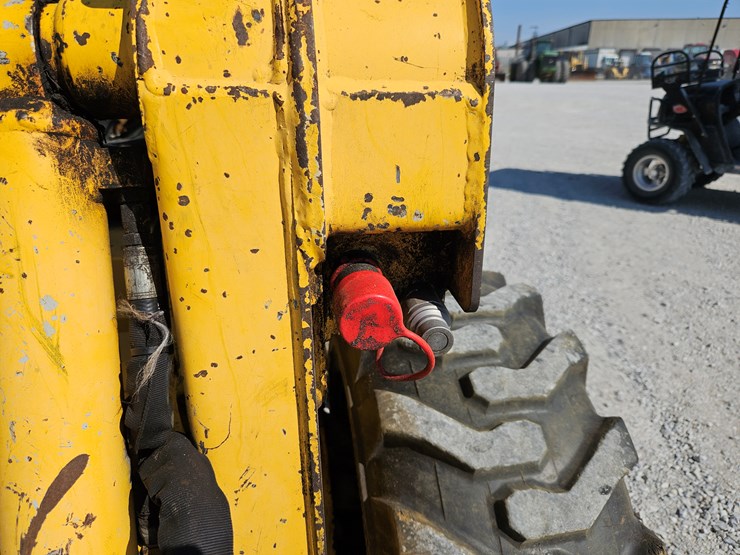 #203389-•-2000-gehl-sl5635-ii-skid-steer-image-5