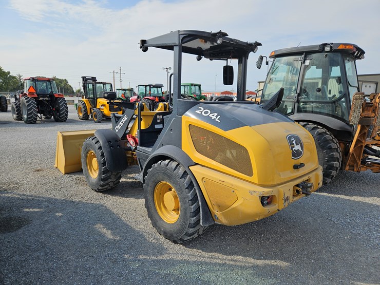 deere-204l-image-15