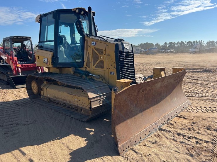 2021-caterpillar-d3-lgp-image-6