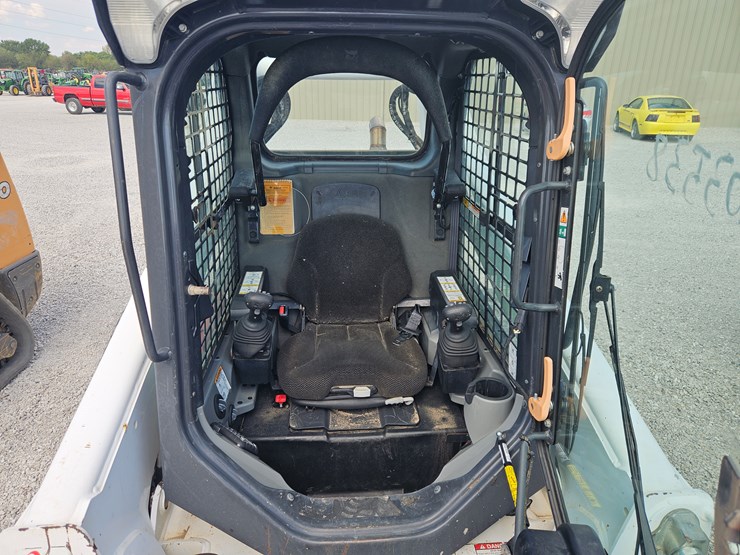 2020-bobcat-t870-image-7
