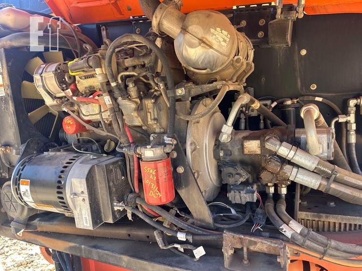 2015-jlg-600s-image-15