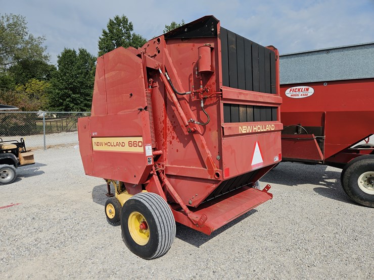 new-holland-660-image-7