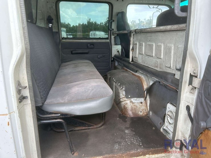2006-gmc-w5500-image-20