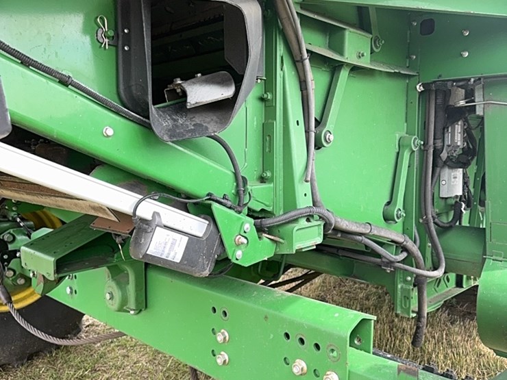 2013-john-deere-s690-image-23