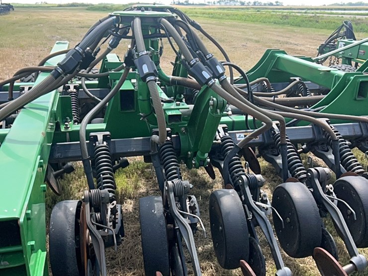 john-deere-1890-image-70