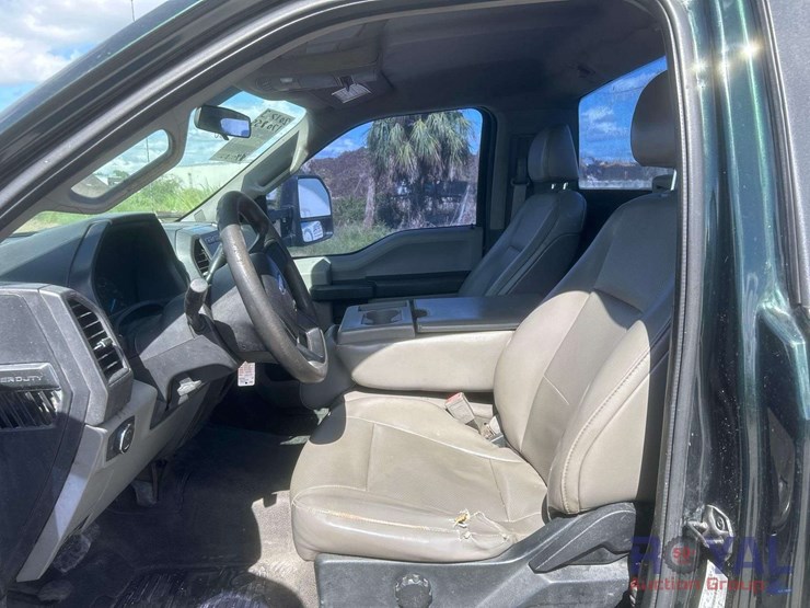 2017-ford-f450-image-16