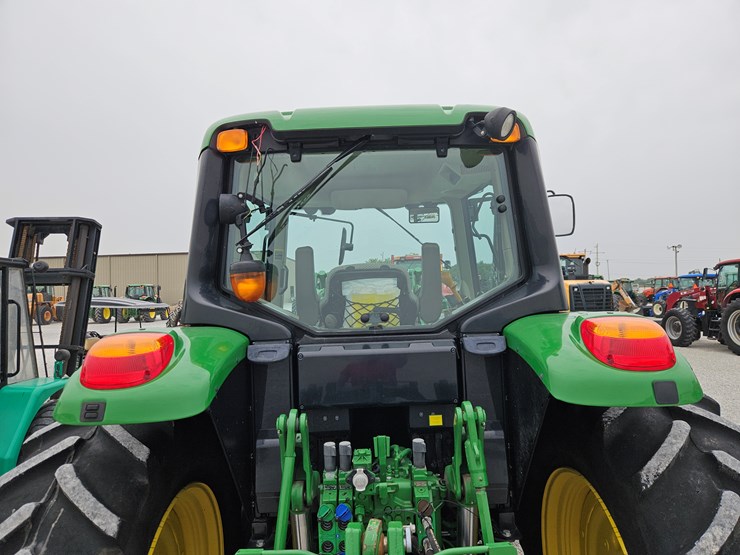 2017-john-deere-6130m-image-11