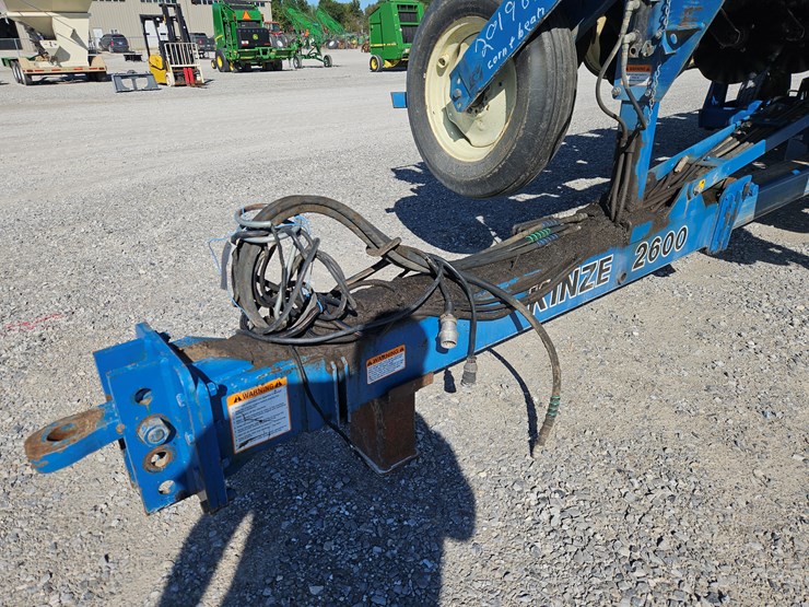 kinze-2600-image-2