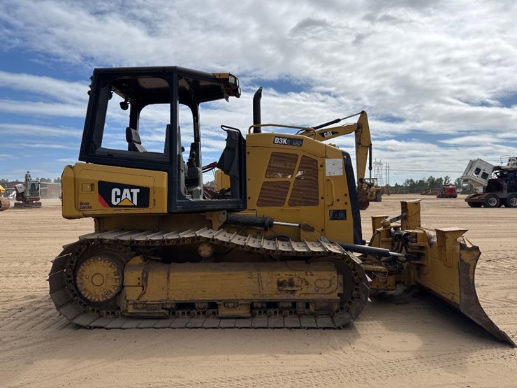 2016-caterpillar-d3k2-lgp-image-5