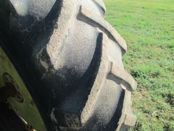 1963-john-deere-3010-image-9