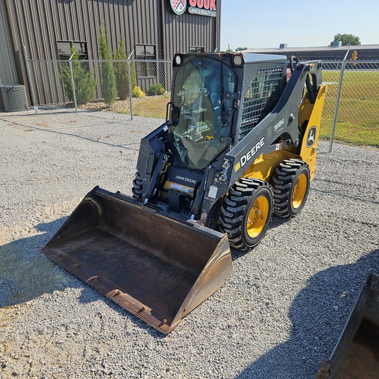 2022 DEERE 318G