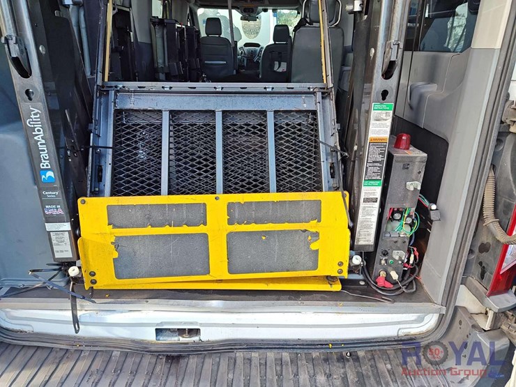 2017-ford-transit-image-15