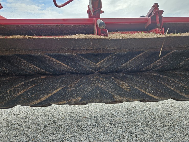 2017-new-holland-h7230-image-7