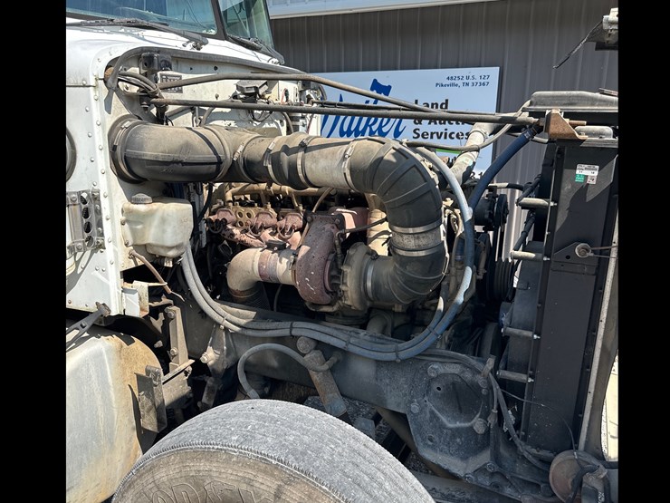 1989-peterbilt-379-image-5