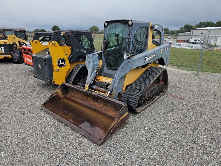2011-deere-333d-image-1