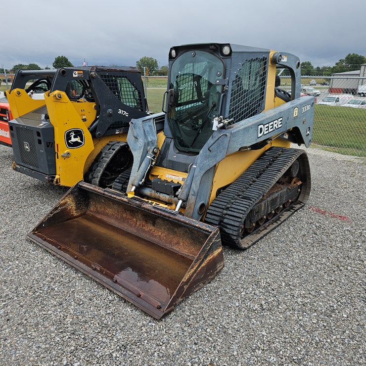 2011 DEERE 333D