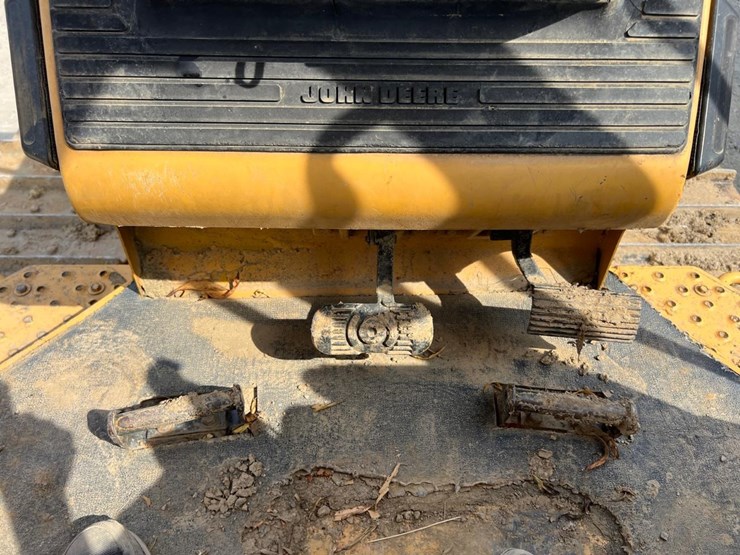 deere-750c-image-32