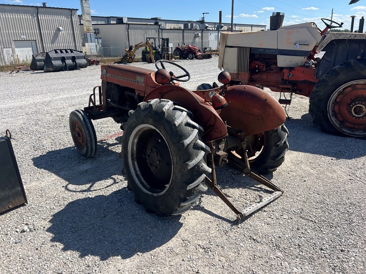 massey-ferguson-130-image-7