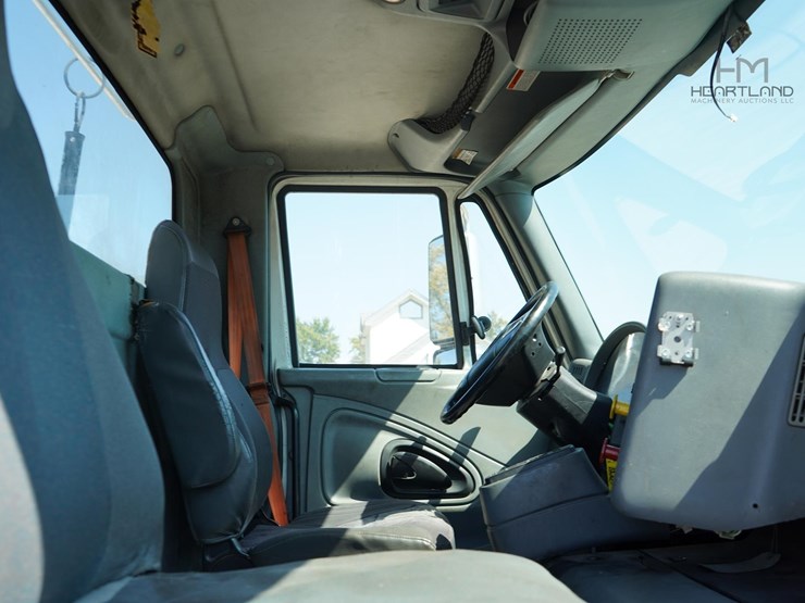 2007-international-transtar-8600-image-38
