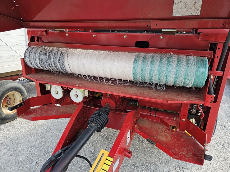 2019-new-holland-450-image-6