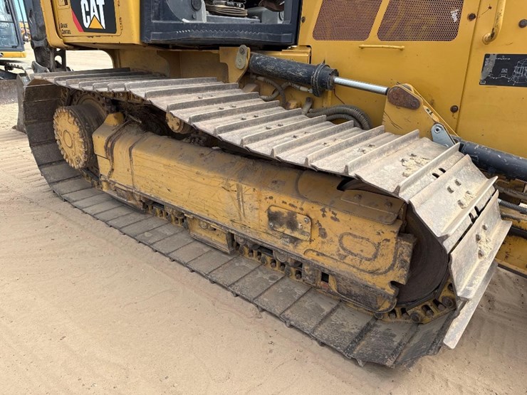 2016-caterpillar-d3k2-lgp-image-13