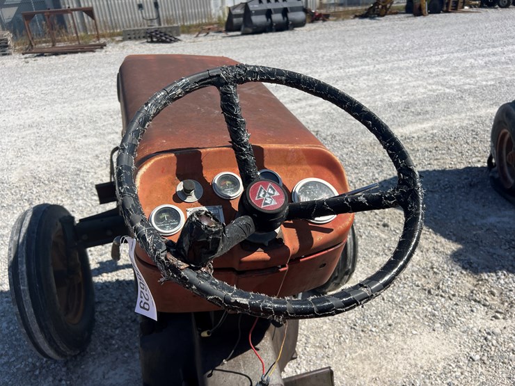 massey-ferguson-130-image-9