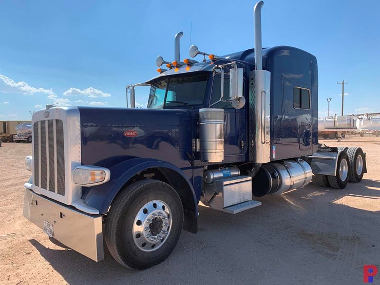 2019-peterbilt-389-image-7