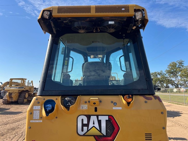 2021-caterpillar-d3-lgp-image-26