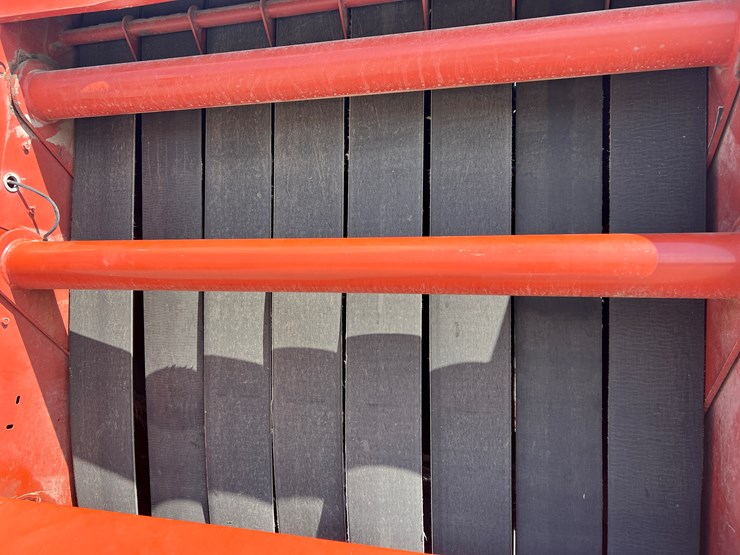 hesston-956-image-4