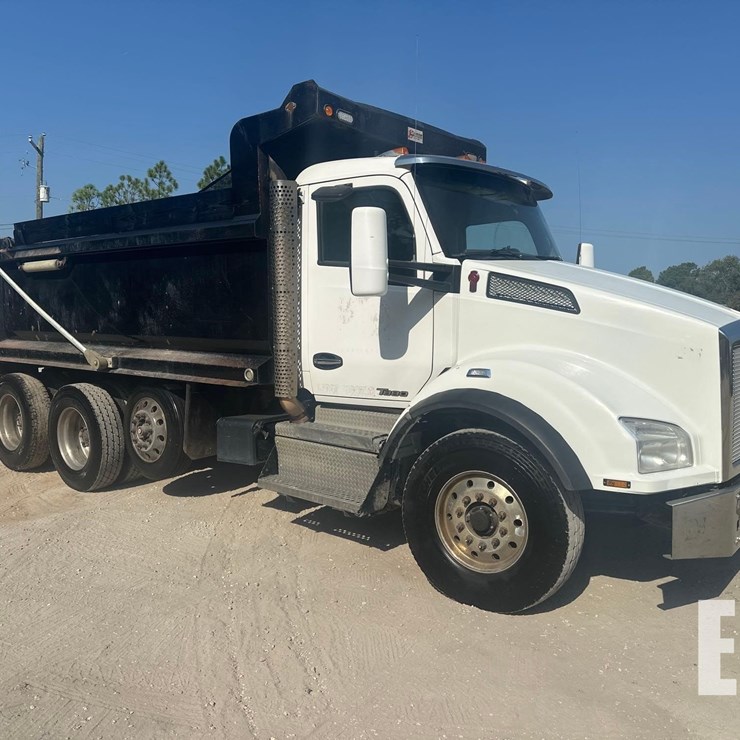 2018 KENWORTH T880