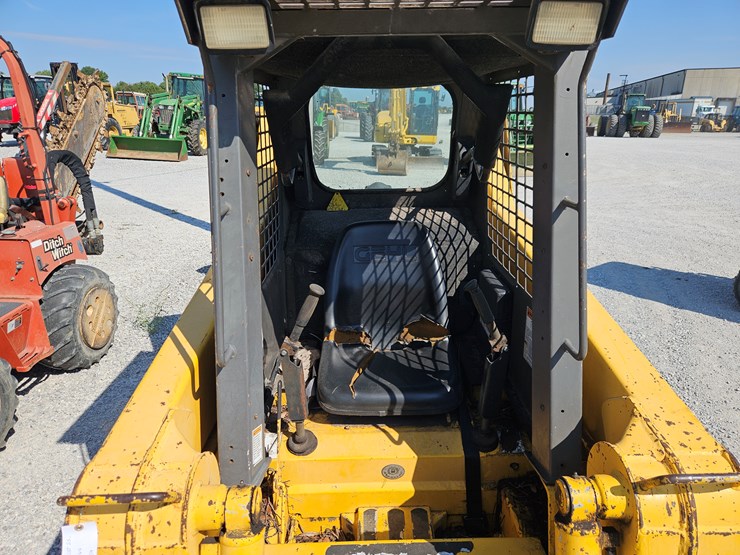 #203389-•-2000-gehl-sl5635-ii-skid-steer-image-7
