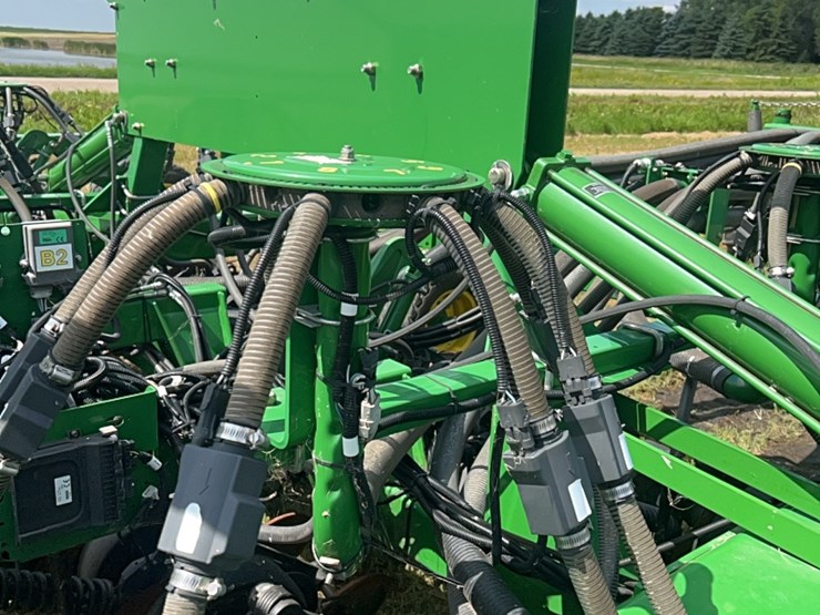 john-deere-1890-image-37