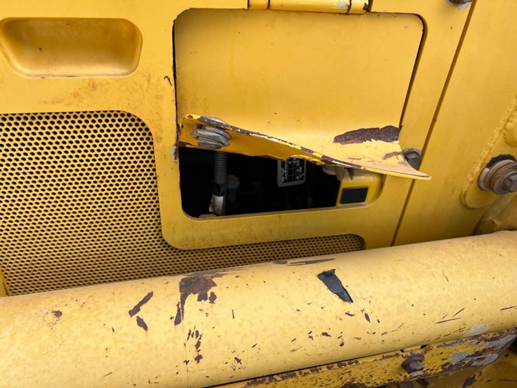 2017-komatsu-d51px-24-image-28