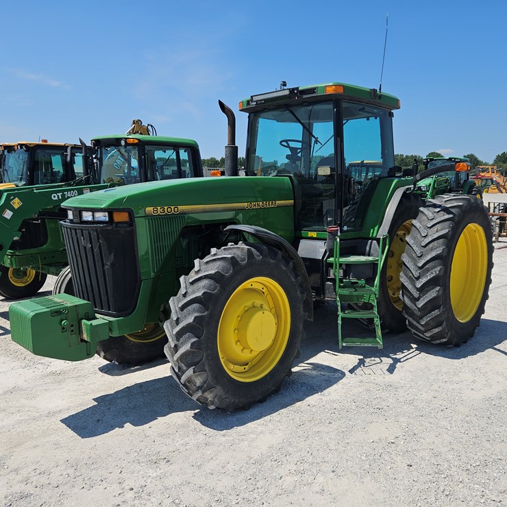 1995 JOHN DEERE 8300