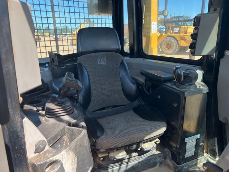 2018-caterpillar-d6t-lgp-image-29