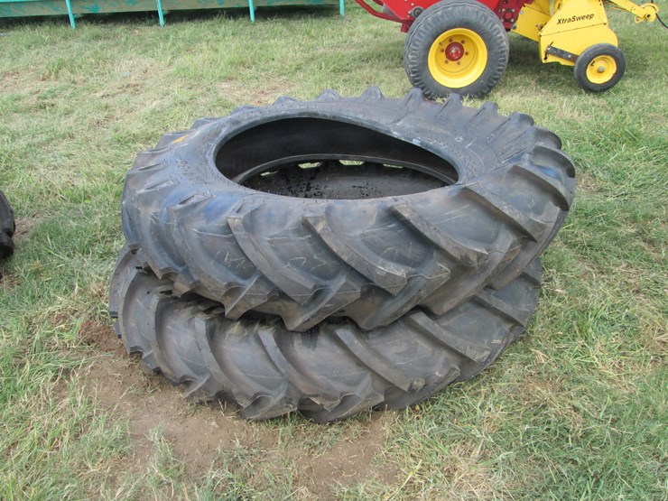 #29233-•-lot-of-(2)-unused-carlisle-18.4-38-tractor-tires-image-2