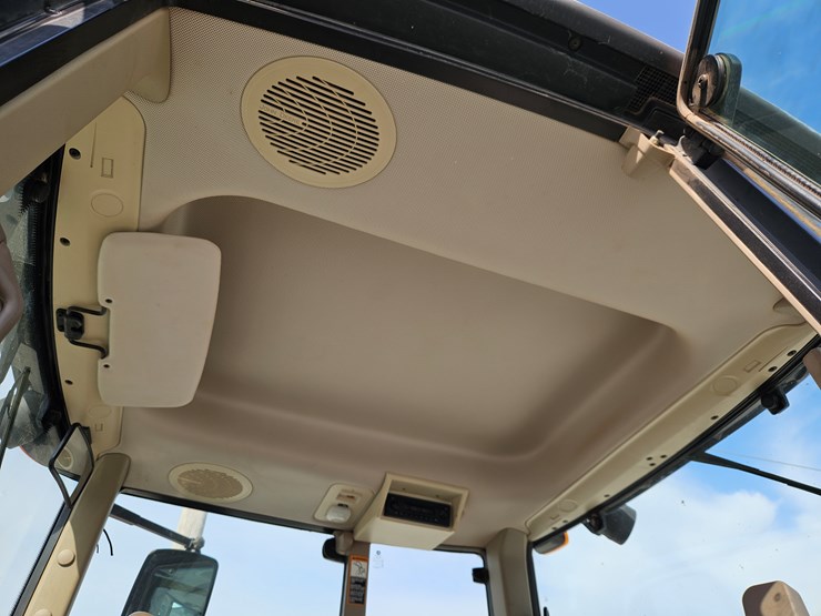 2018-john-deere-6120m-image-5